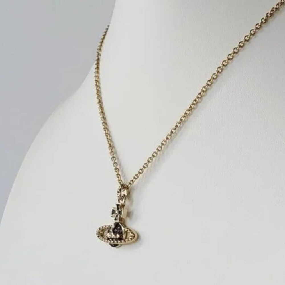 Vivienne Westwood Necklace - Picture 2 of 10